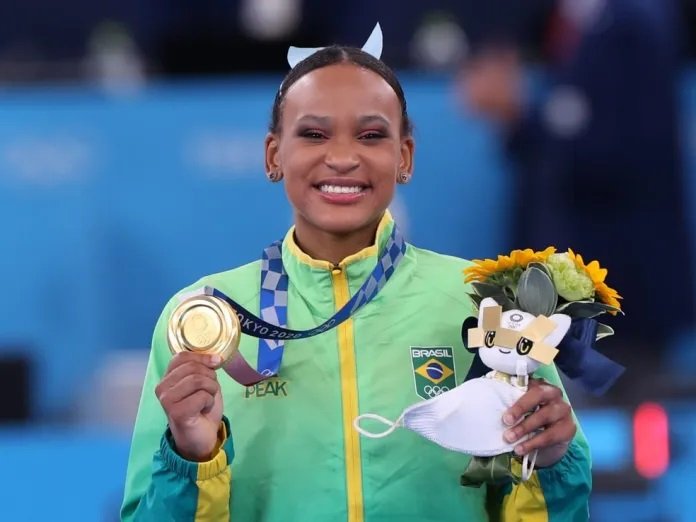 Rebeca vence a final do salto e fatura 2ª medalha nos Jogos de Tóquio
