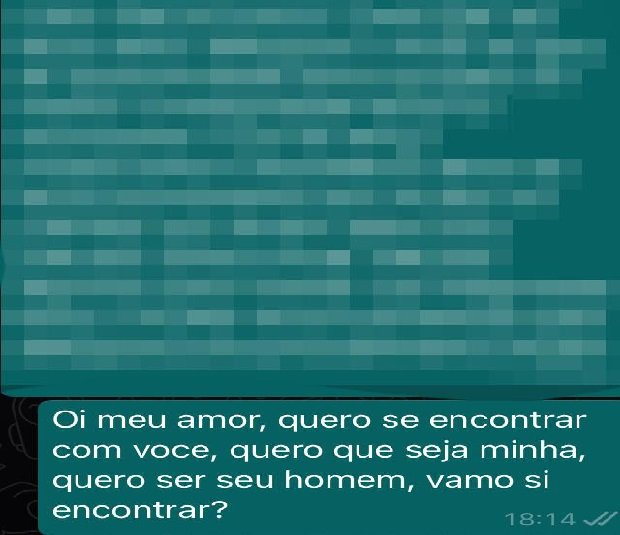 Homem, de 55 anos, manda mensagem para menina, de 13 anos, filha de seu vizinho dizendo que quer ser seu homem