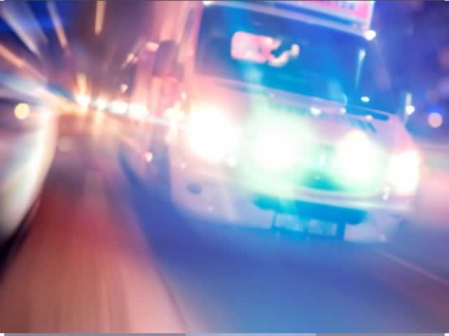 Casal em Colíder e socorrido após sofrer acidente de moto na MT-320.