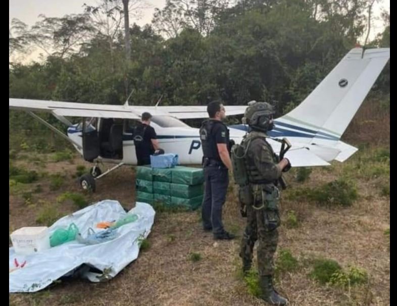 Operação em MT confisca avião com 325 kg de cocaína avaliada em R$ 8 mi