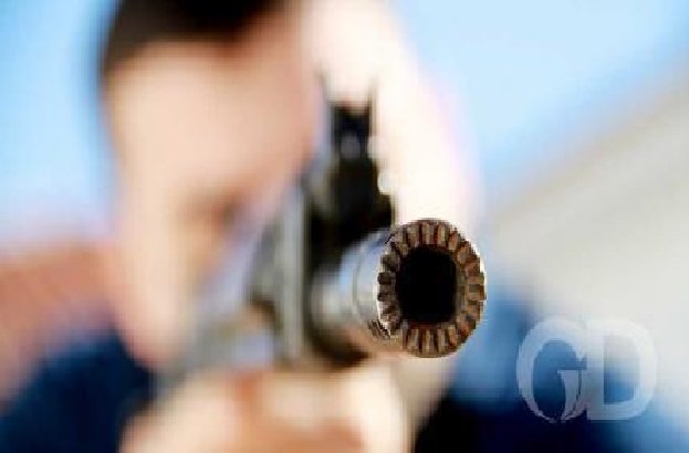 Atirador mata dois e deixa um ferido dentro de Uno
