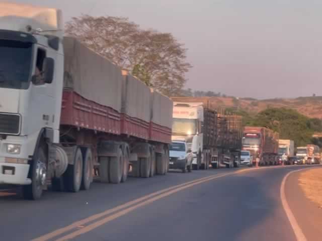 EXCLUSIVO: MT-320 em Colíder esta fechada sem previsão de abertura. (Vídeo)