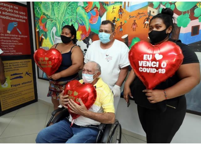 Idoso de 109 anos consegue se recuperar da covid e deixa hospital em Cuiabá após 15 dias