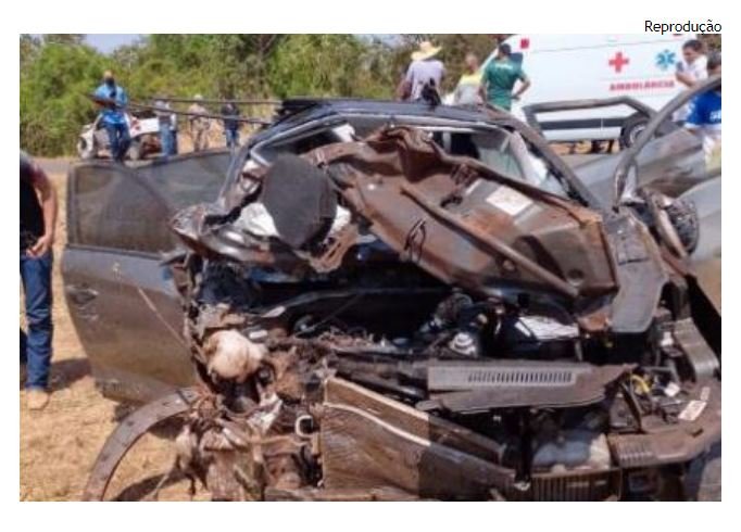 Homem é arremessado e morre em batida entre carros na BR-358