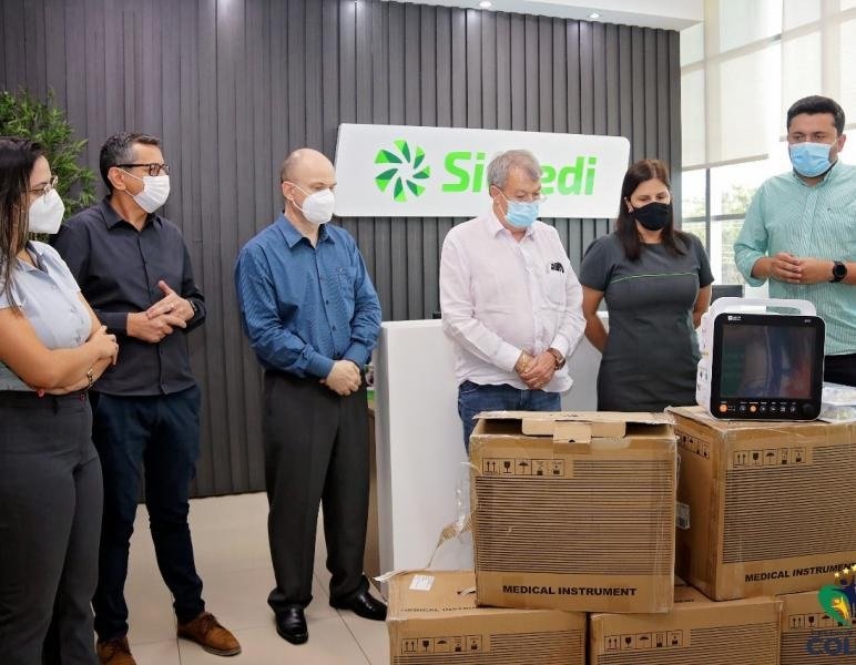 PREFEITO DE COLÍDER RECEBE DOAÇÃO DO SICREDI EM EQUIPAMENTOS PARA A SAÚDE