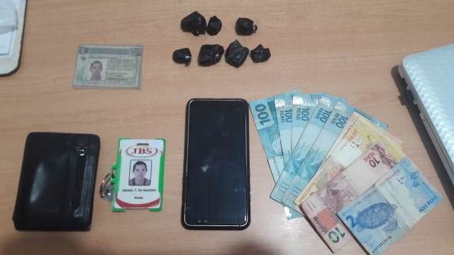 PM de Colíder detém homem por Trafico de Drogas no Maria Antônia. (Vídeo)