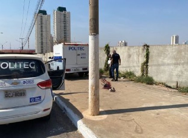 Homem é assassinado a tiros por motociclista em cidade de MT