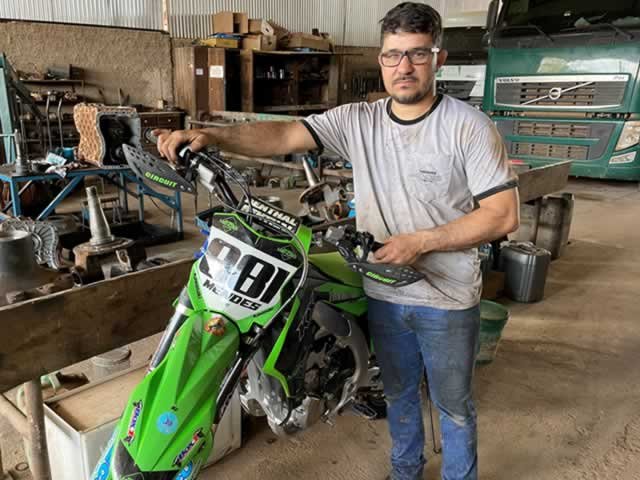 Piloto de Motocross Colídense Feinho fala sobre as etapas disputadas no Brasileirão no PR.