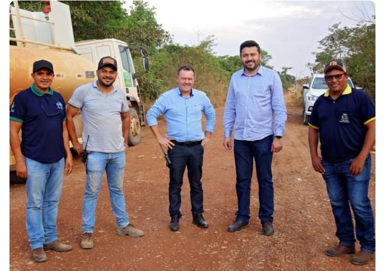 PREFEITO MANINHO VISTORIA OBRA REALIZADA EM PARCERIA COM MUNICÍPIO DE NOVA SANTA HELENA