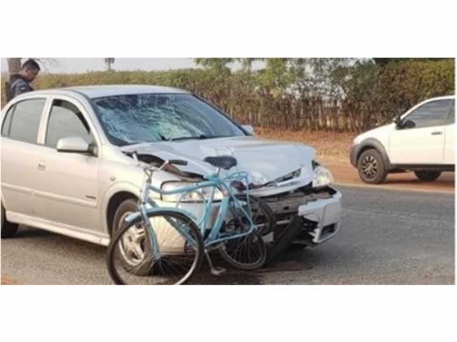 Ciclista é arremessado após ser atingido por carro e morre em MT