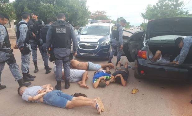 PM salva homem de sequestro e execução e prende cinco; vítima encontrada em Corolla