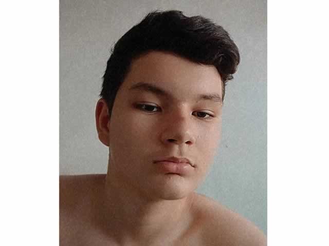 Mãe relata momentos de terror após ver médicos brigando para filho, de 14 anos, em estado grave, ser atendido no Hospital Regional
