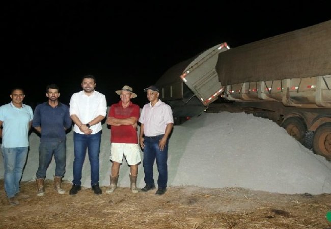 SECRETARIA DE AGRICULTURA INICIA ENTREGA DE CALCÁRIO AOS PRODUTORES RURAIS DO MUNICÍPIO DE COLÍDER