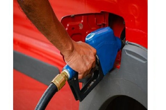 Preço médio da gasolina sobe pela 6ª semana seguida nos postos