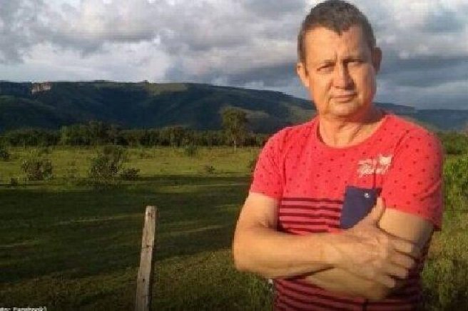 Corpo de vendedor de rosas é encontrado ao lado de barco em rio
