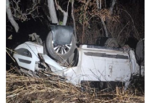 Caminhonete capota 10 vezes na MT-251 e motorista escapa ileso