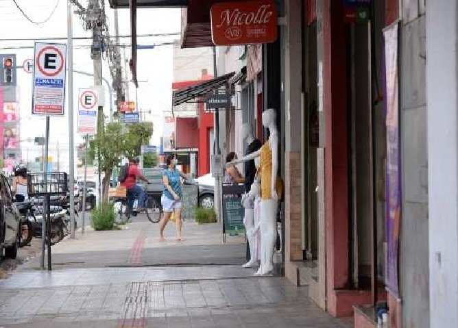 Onze cidades devem adotar quarentena para idosos em Mato Grosso