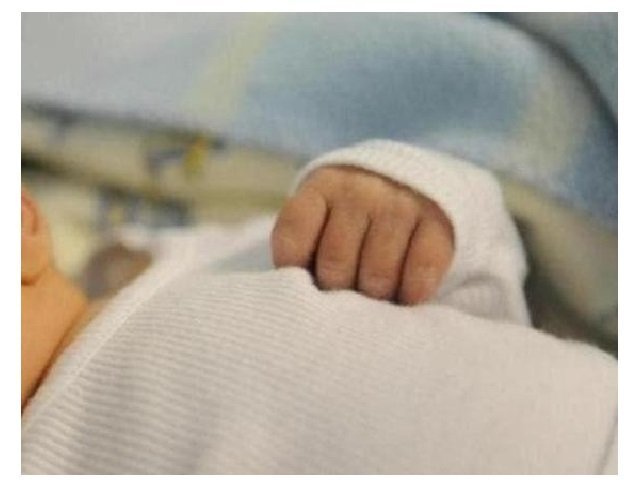 Bebê de dois anos é socorrido às pressas após ingerir veneno