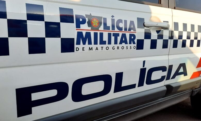Rapaz é detido após ser flagrado furtando cerca de R$ 5 mil de estabelecimento onde trabalhava