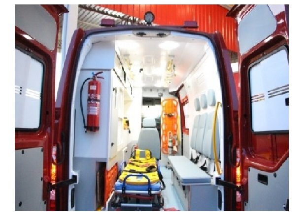 Motorista perde o controle da direção, sai da pista e fica ferido