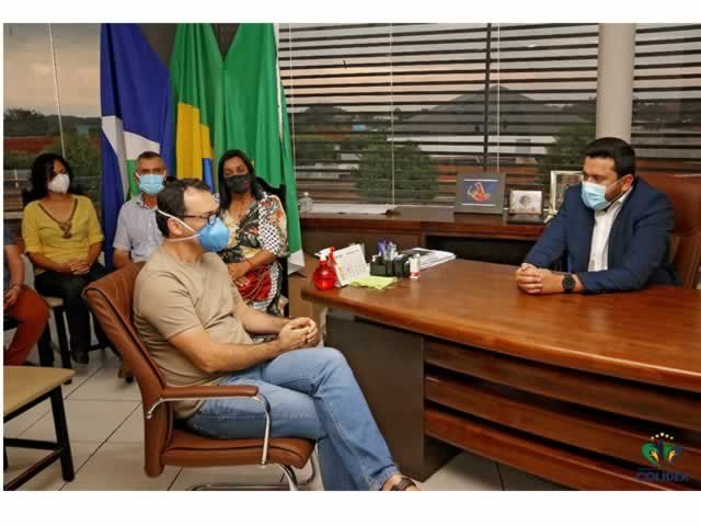 Prefeito Maninho recebe visita de Deputado e solicita apoio para aquisição de aparelho de mamografia