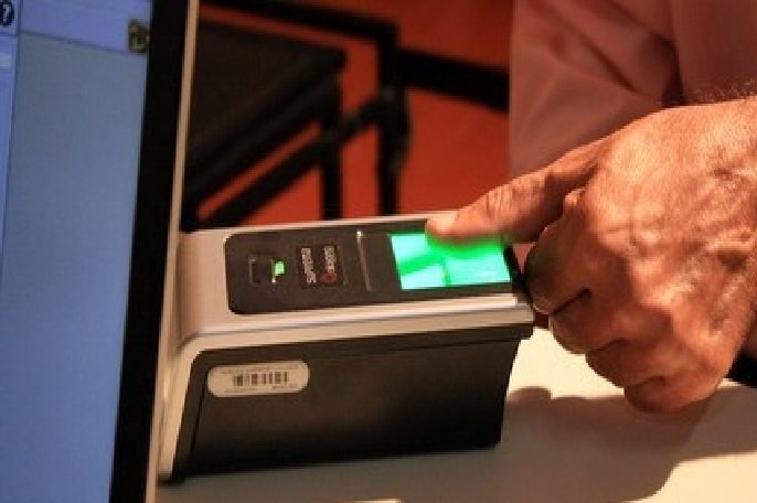 Eleitor com título cancelado por ausência a biometria pode regularizar online