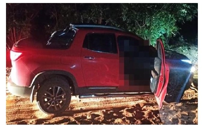 Dois são executados a tiros dentro de caminhonete em MT