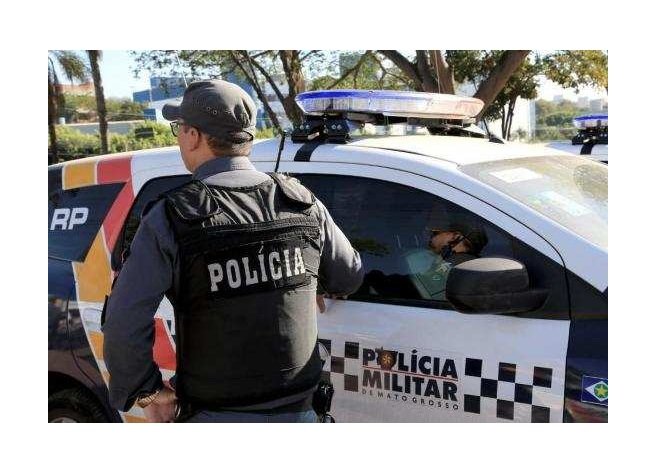 Advogado é preso por tentar entrar em casa de prostituição fechada