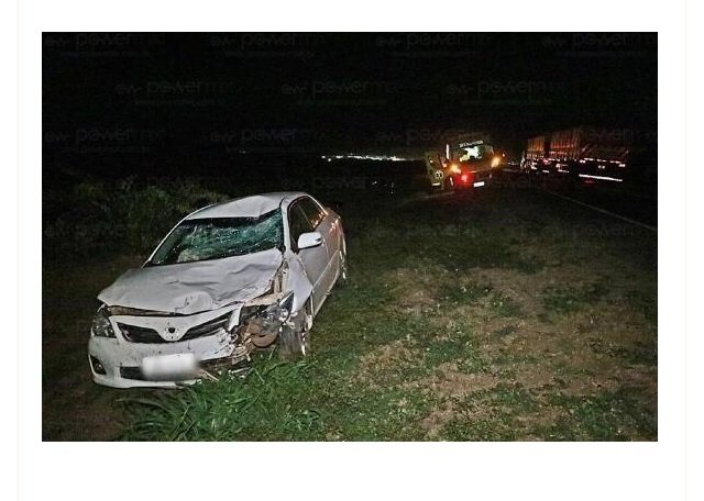 Duas pessoas morrem em acidente entre carro e moto na BR-163