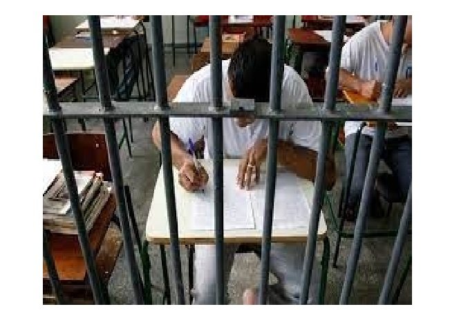 Mais de 1,1 mil presos se inscreveram para fazer o Enem