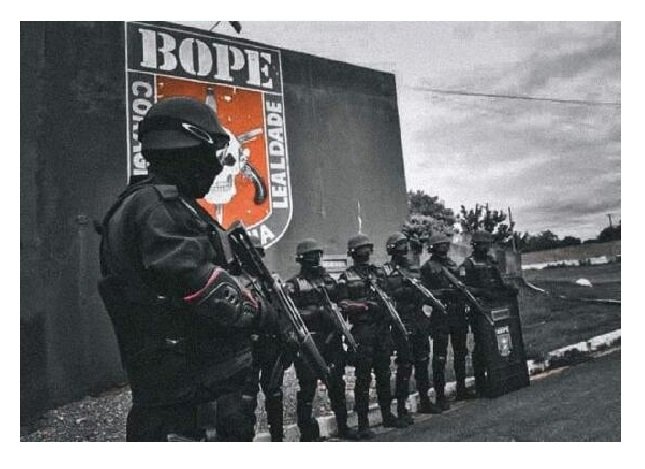 Governo de MT promove troca de comando e entrega fuzis aos policiais do Bope