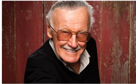 Stan Lee, lendário quadrinista da Marvel, morre aos 95 anos