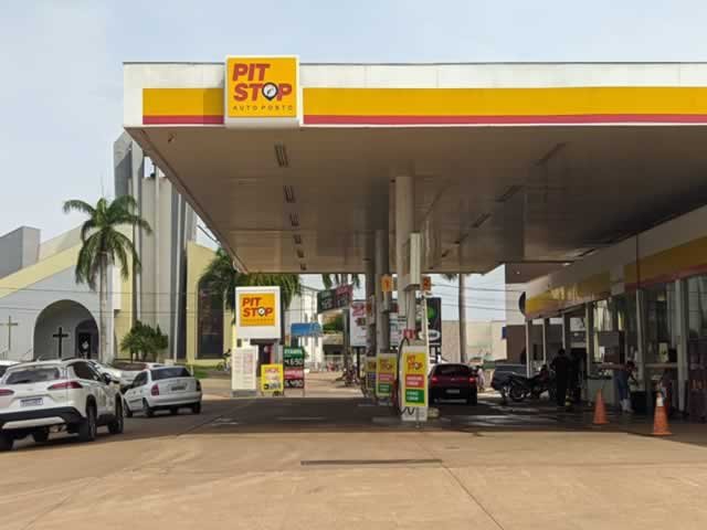 DEU À LOUCA nos preços dos combustíveis do Pit Stop 02 e o 03 em Colíder; CONFIRA
