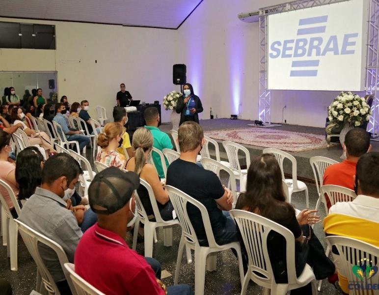 SEBRAE REALIZA PALESTRAS SOBRE ATENDIMENTO E VENDAS PARA EMPRESARIADO DE COLÍDER