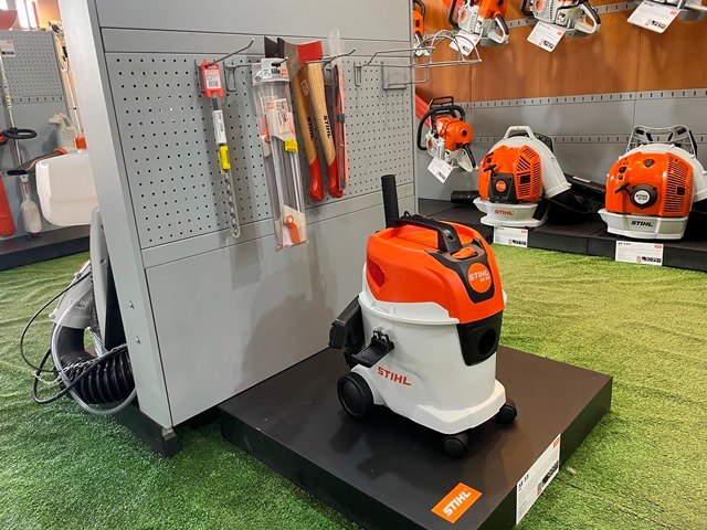 Colimel o seu representante Stihl para Colíder e região expõe os seus equipamentos. (Fotos)