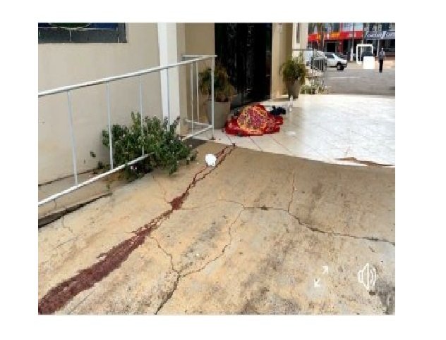 Morador de rua é morto a pauladas na porta da igreja