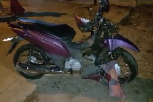Colisão entre duas motos deixa motociclistas feridos