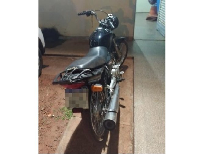 ‘Empinadores’ de moto tentam atropelar policiais militares