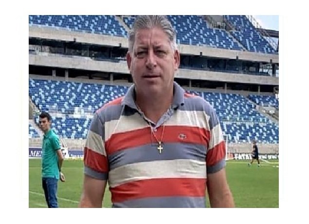 Diretor de clube pede afastamento após acusação de injúria racial