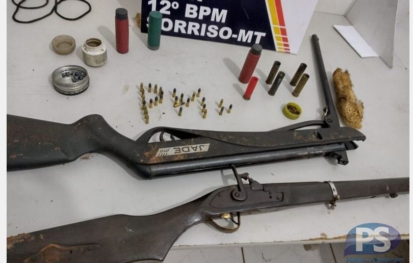 Homem é preso com arma de fogo após dar soco em irmã