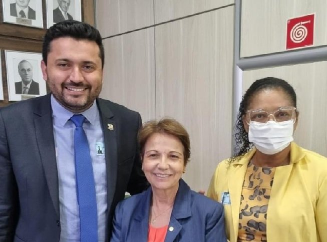 PREFEITO MANINHO SE REÚNE COM MINISTRA DA AGRICULTURA