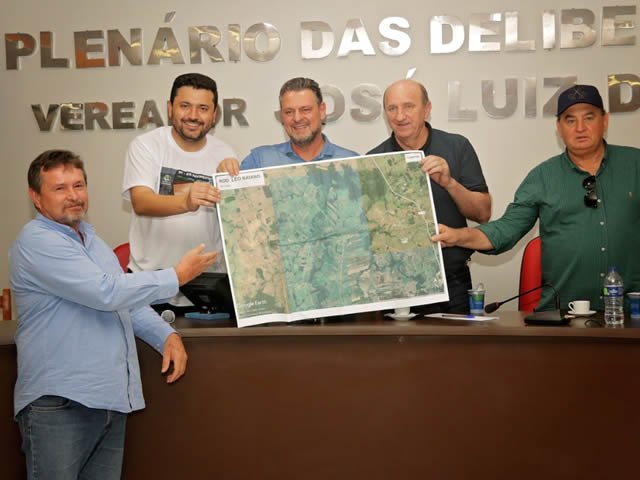 Senador Fávaro e Deputados participam de Audiência Pública e Entrega de veículo em Colíder. (Fotos)