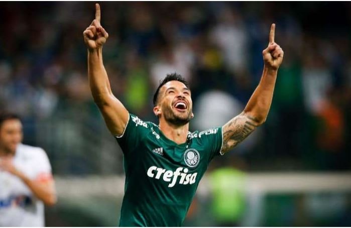 Palmeiras massacra o América-MG e fica a uma vitória do título brasileiro