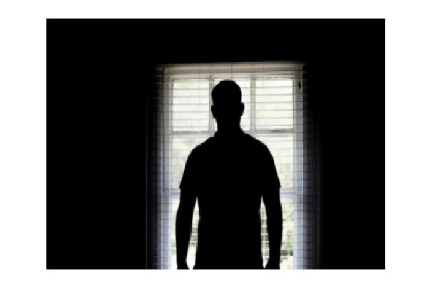Mulher é estuprada durante encontro com homem que conheceu em rede social