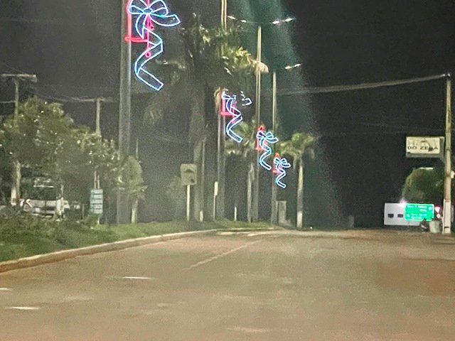 Prefeitura de Colíder iniciou a decoração natalina na cidade.(Fotos)