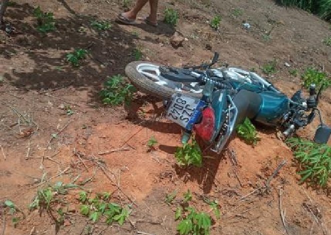 Jovem de 18 anos morre durante racha de moto
