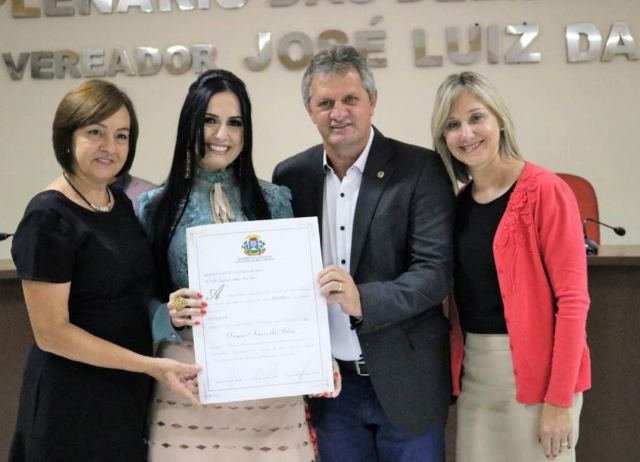 Empresária Denise Nunes recebeu Título de Cidadã Mato-grossense do Deputado Dilmar Dal Bosco e vereadora Dóris.