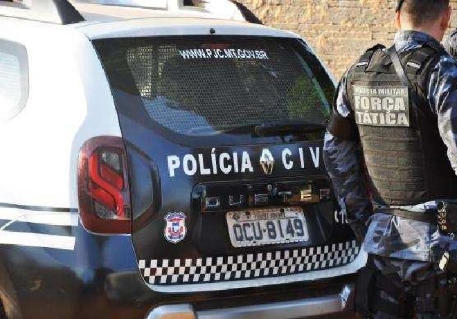 Adolescente é assediada e enforcada em fila de banheiro