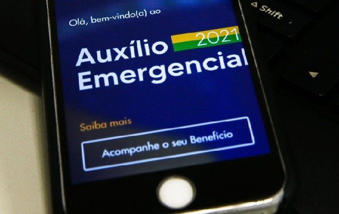 TCU identifica 350 mil pessoas que receberam auxílio irregularmente