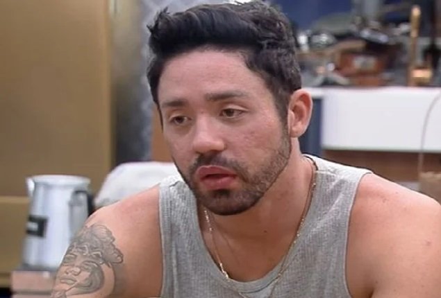 Rico Melquiades revela doença contagiosa em A Fazenda 2021 e deixa todos em alerta